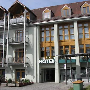Szálloda Am Hof, Taufkirchen (Vils)